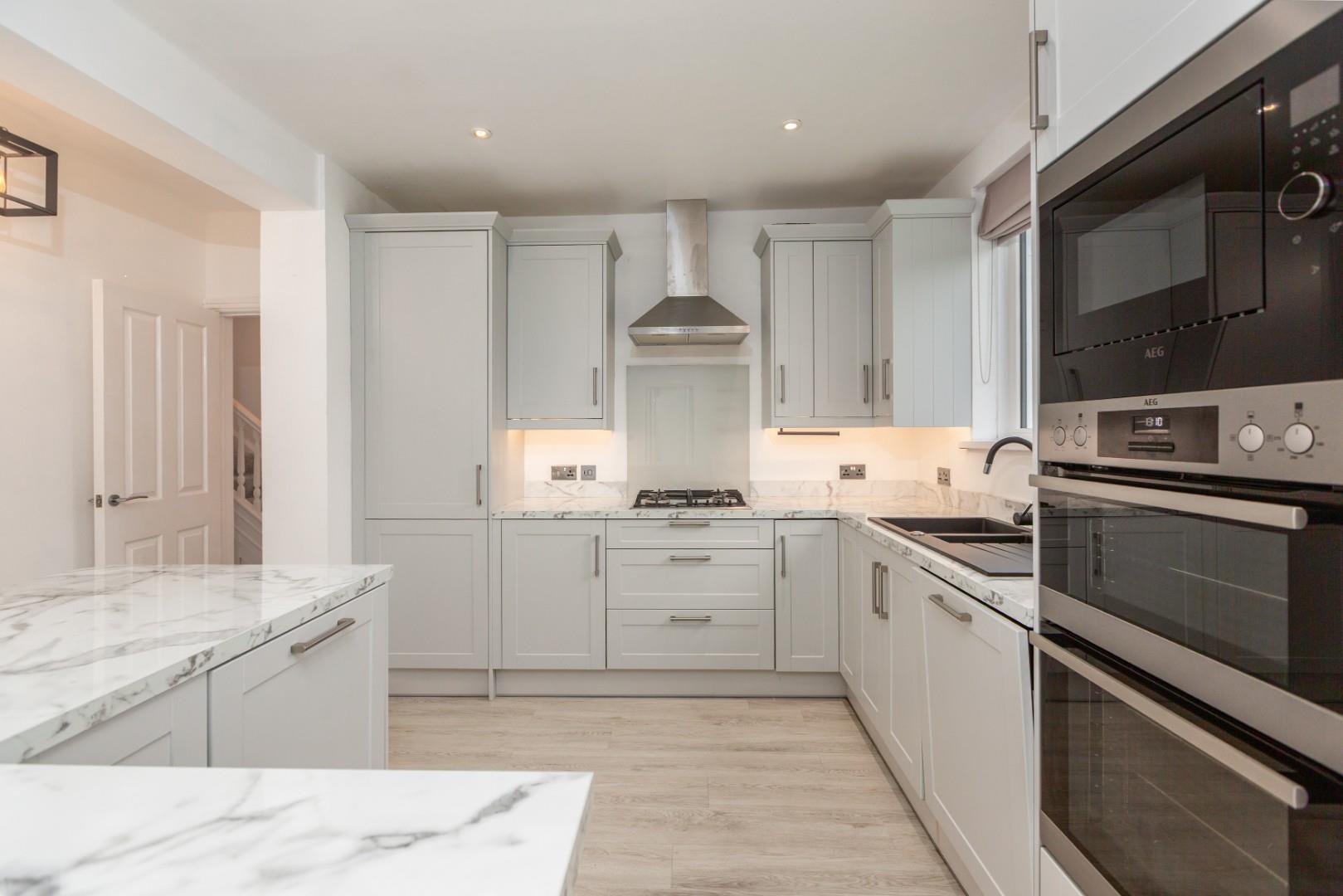 Grange Road, West Cross, Swansea, SA3 5ES